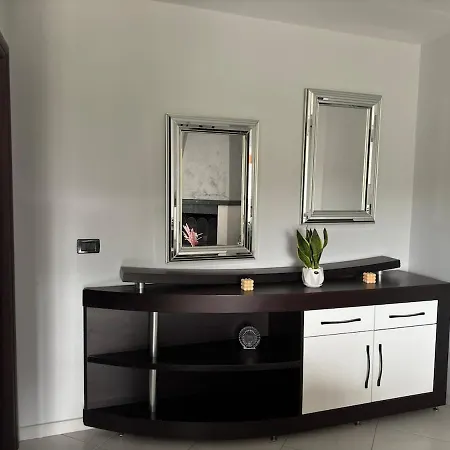 3 Bedroom In Zverneci