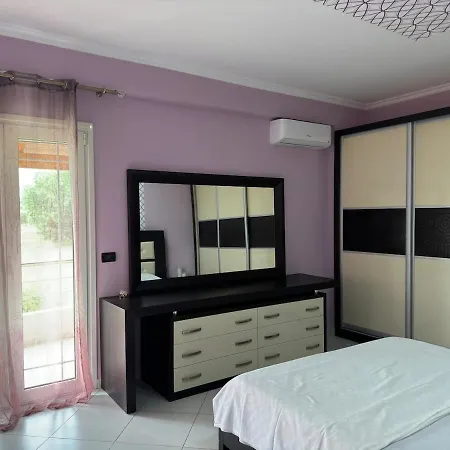 3 Bedroom In Apartment *