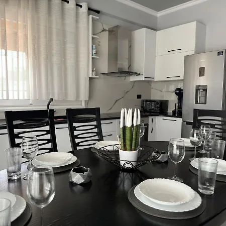 3 Bedroom In * Zvernec