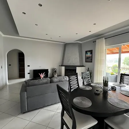 Apartment 3 Bedroom In