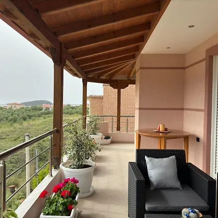 公寓 3 Bedroom In *