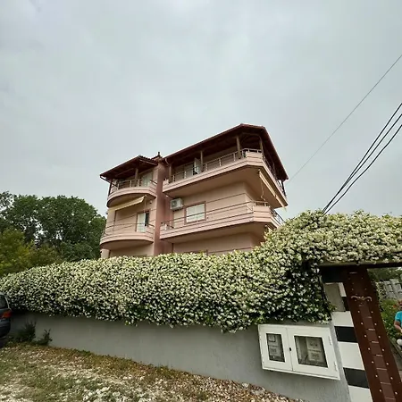 Apartment 3 Bedroom In Zvernec
