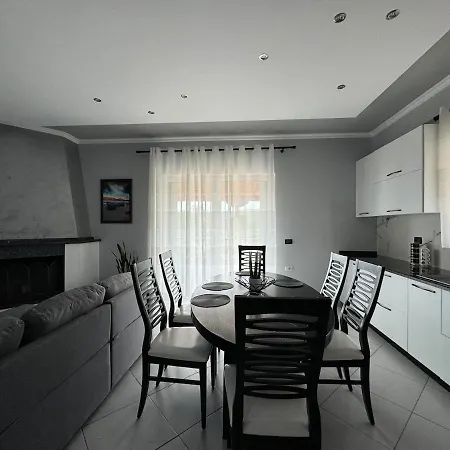 公寓 3 Bedroom In
