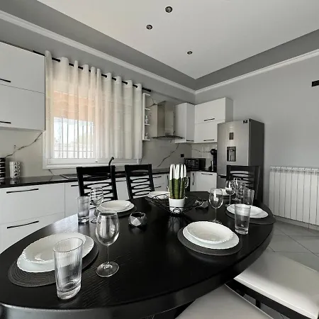 3 Bedroom In Apartment