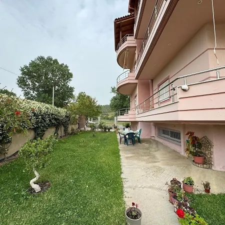 公寓 3 Bedroom In *