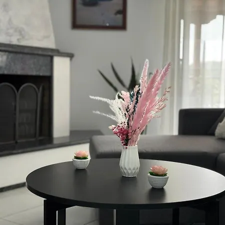 דירה 3 Bedroom In