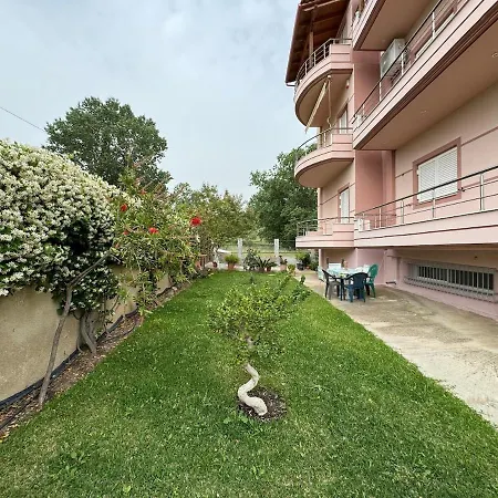 3 Bedroom In דירה Zverneci