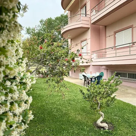 דירה 3 Bedroom In